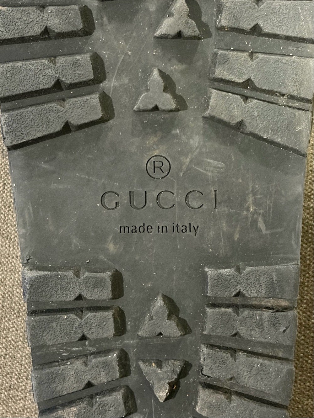 Men's Black Gucci Sandal with Green and Red Stripes LEFT SHOE ONLY - Picture 3 of 8